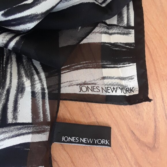 Brand New100% Silk Jones New York Scarf - Picture 4 of 7